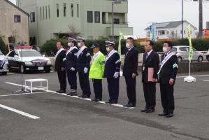 春の全国交通安全運動出動式及び市内巡回・街頭啓発を関係機関・団体が連携して実施し、  市内の交通ルールやマナーの遵守を呼びかけました。