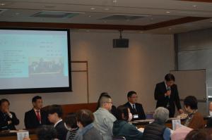 議員による説明