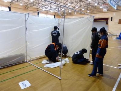 ポール型パーティション