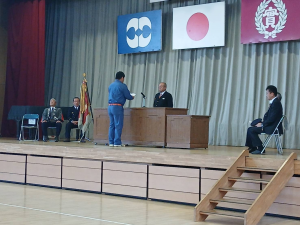 決意表明の様子