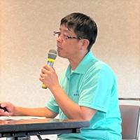 鈴木氏