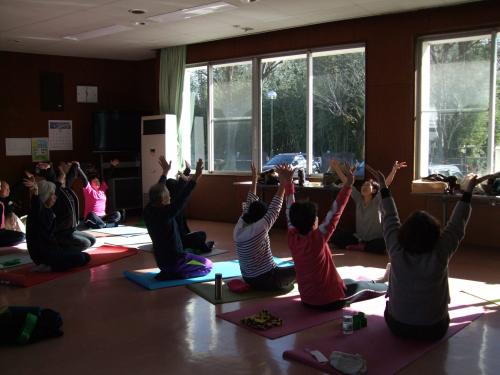 アルファビクス練習風景バンザイ